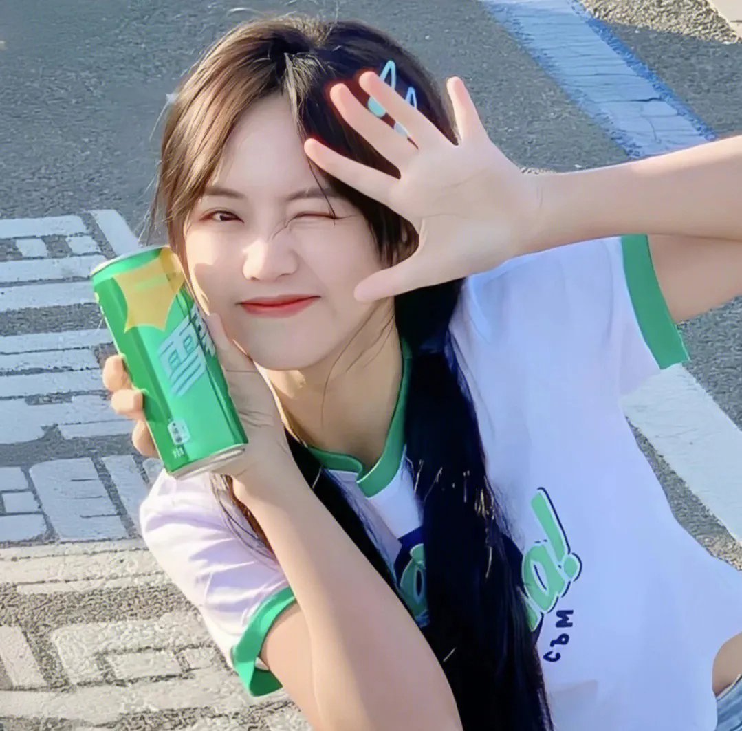 红衣少女